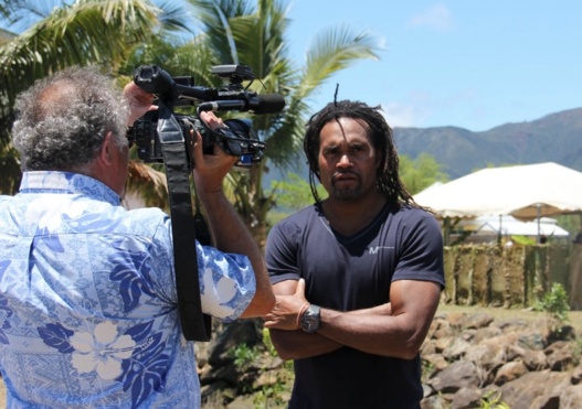 Interview de Christian Karembeu, Ambassadeur du programme "Un arbre, un jour, une vie" lors de la finale du Festival Karembeu à Canala